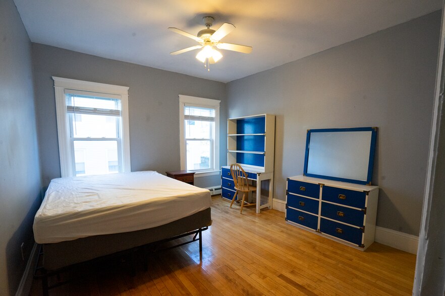 Building Photo - 82 Green Hill Pky