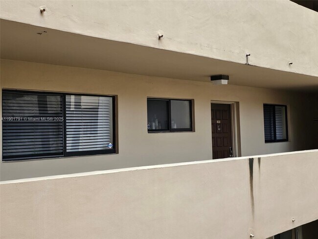 Building Photo - 8415 SW 107th Ave