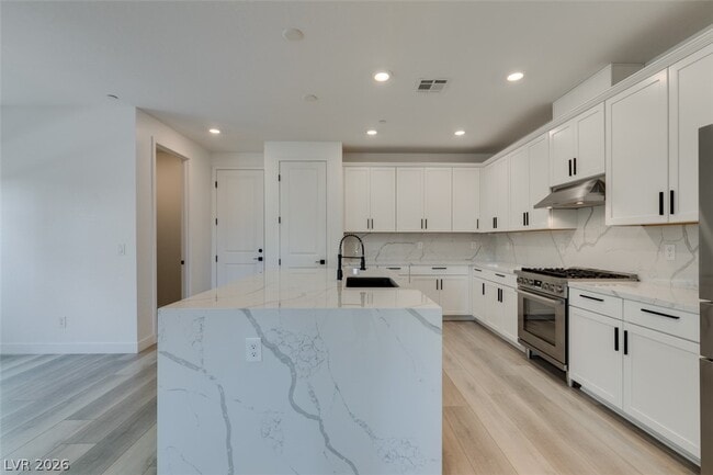 Building Photo - 11537 Cedar Shore Ave