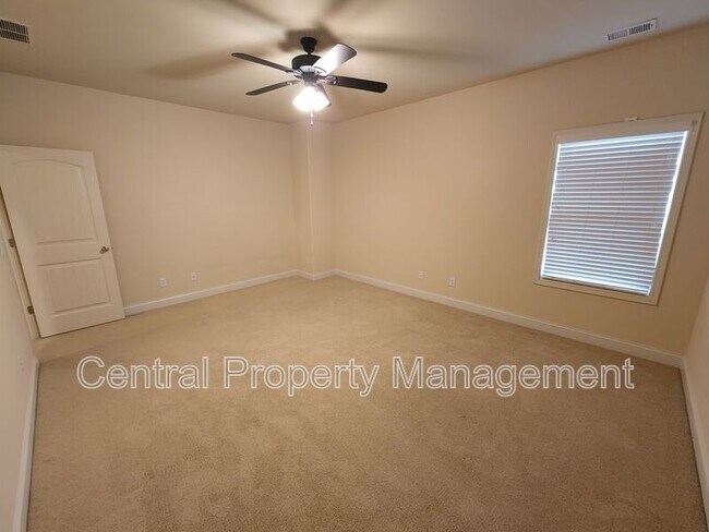 Building Photo - 265 Meadow Blossom Way