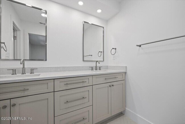 Building Photo - 337 Quail Pointe Dr