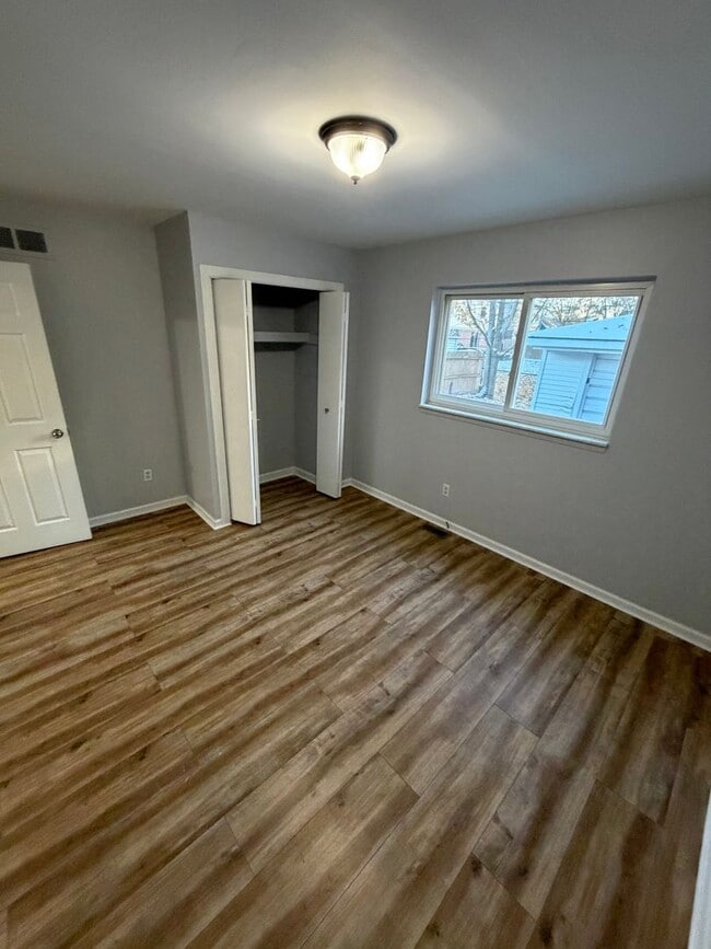 Building Photo - Charming Home in St. Clair Shores - PHOTOS COMING SOON