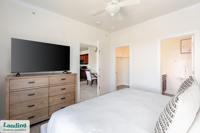 Building Photo - 2118 Silvercrest Dr