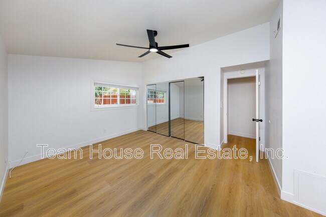 Building Photo - 18735 Bookham Dr