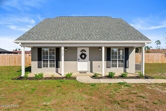 Building Photo - Beautiful Home w/ Modern Upgrades on Half an Acre – Ideal for Long-Term Rental!