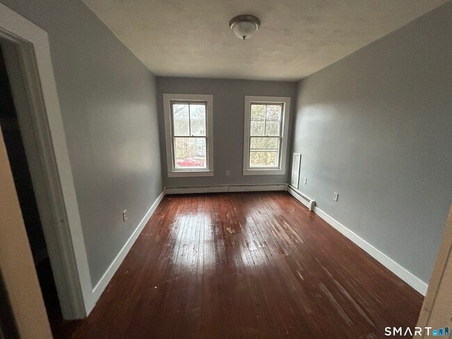 Building Photo - 162 Pinney Hill Rd