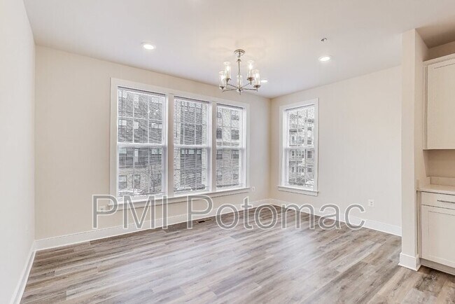 Building Photo - 2547 Auden Dr