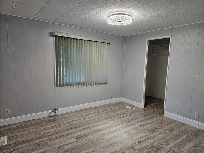 Building Photo - 354 Ivanhoe Cir