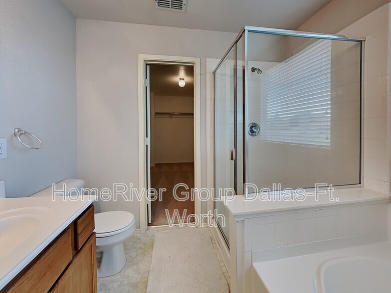 Building Photo - 5900 Calloway Dr