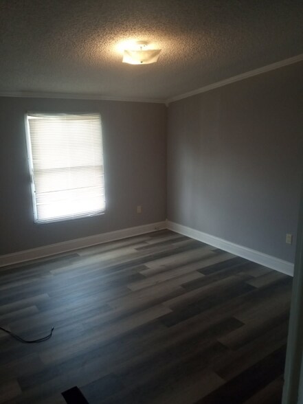 Building Photo - 881 Whaler Pl