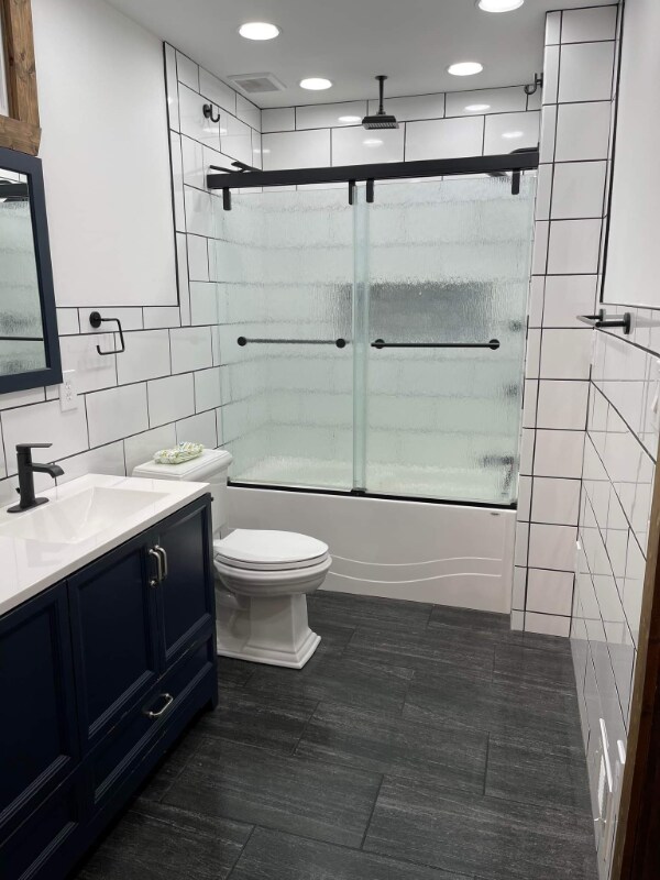 Building Photo - 195 E 2nd St