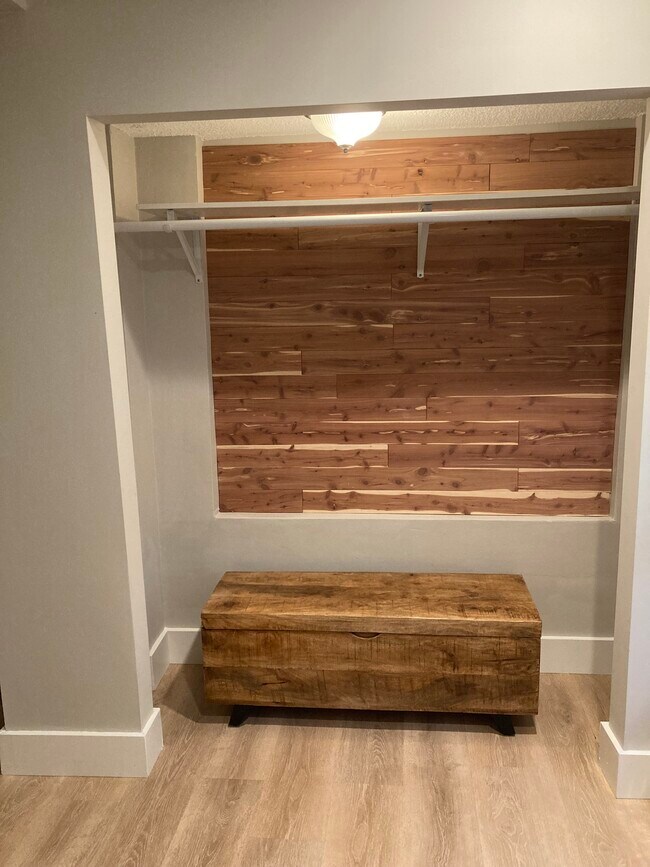 Entryway - 1035 Newton Ave