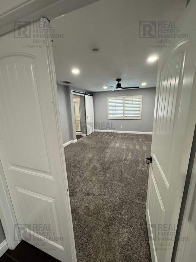 Building Photo - 23694 Canyon Heights Dr