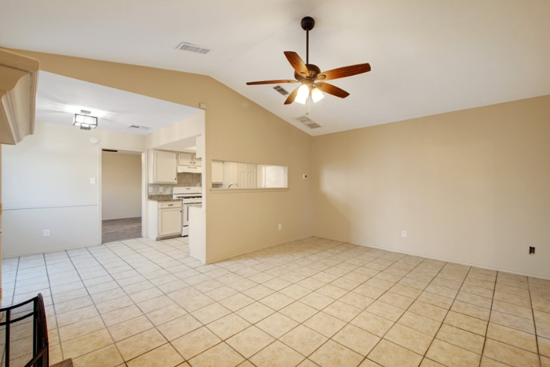 Building Photo - 619 Luther Dr