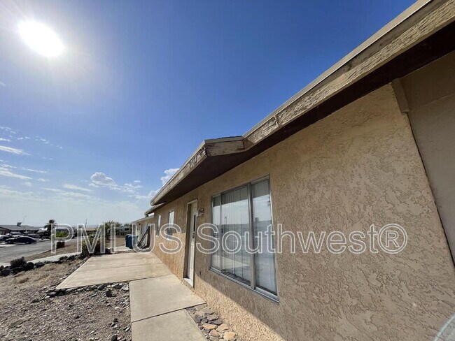 Building Photo - 2387 Alpine Dr