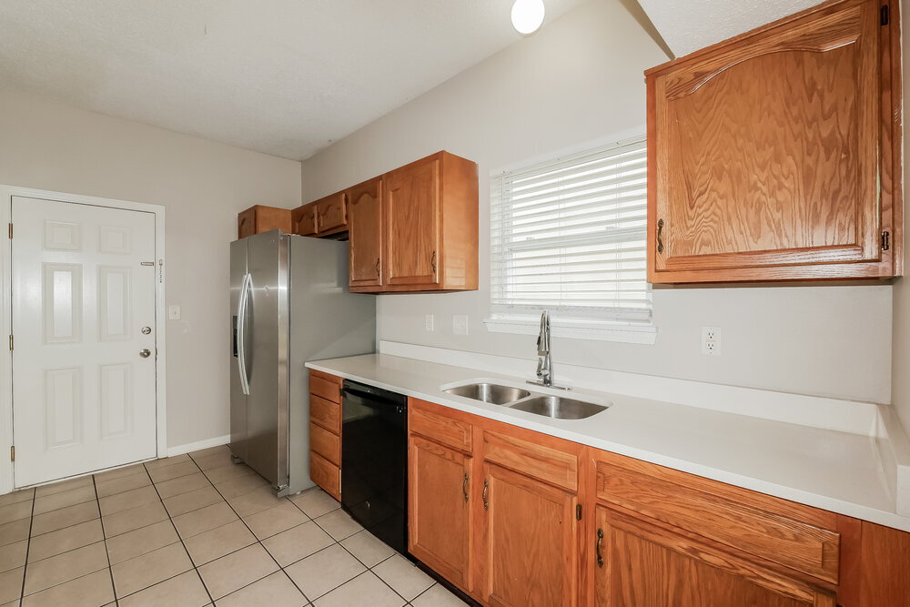 Building Photo - 7204 Parklake Pl
