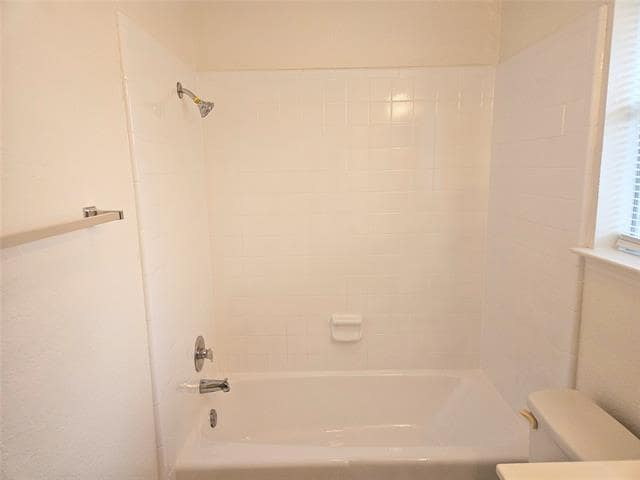 Building Photo - 731 Bristol Dr