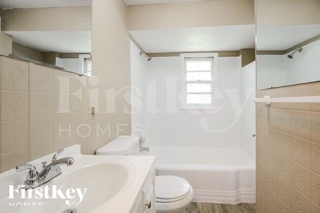 Building Photo - 2293 Maxville Ln