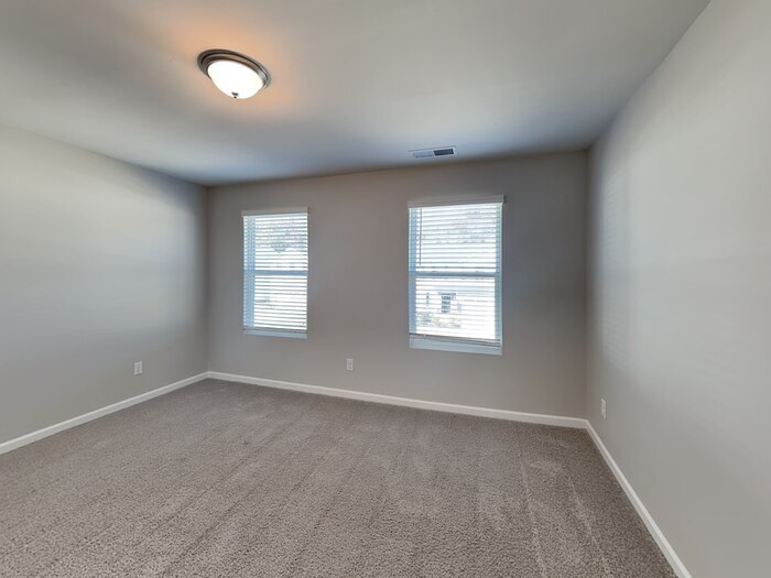 Building Photo - 708 Point Andrews Dr SW