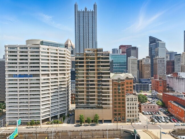 Building Photo - Welcome to Downtown Living with a view