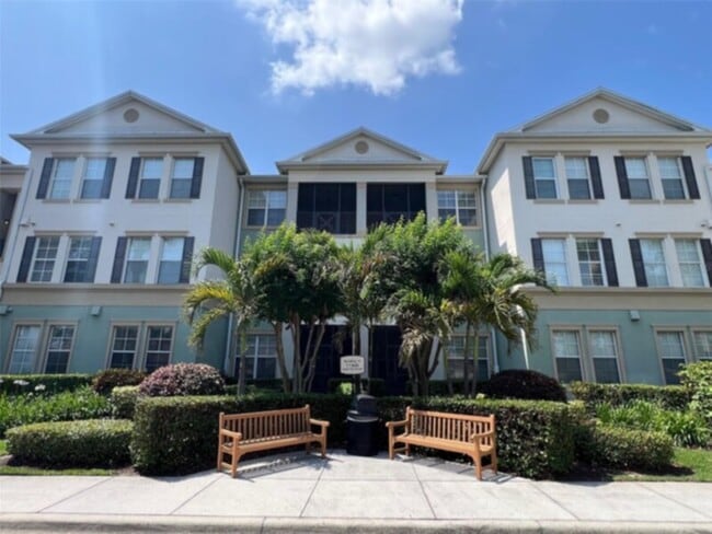 Primary Photo - Beautiful 2 Bedroom Condo in Windermere