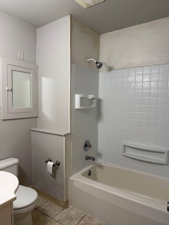 Building Photo - 2118-2120 Michigan Avenue