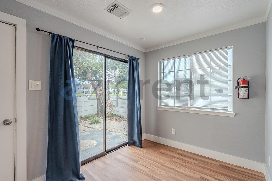 Building Photo - 919 Verde Trails Dr