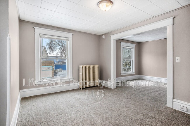 Building Photo - 247 Sweet St NE