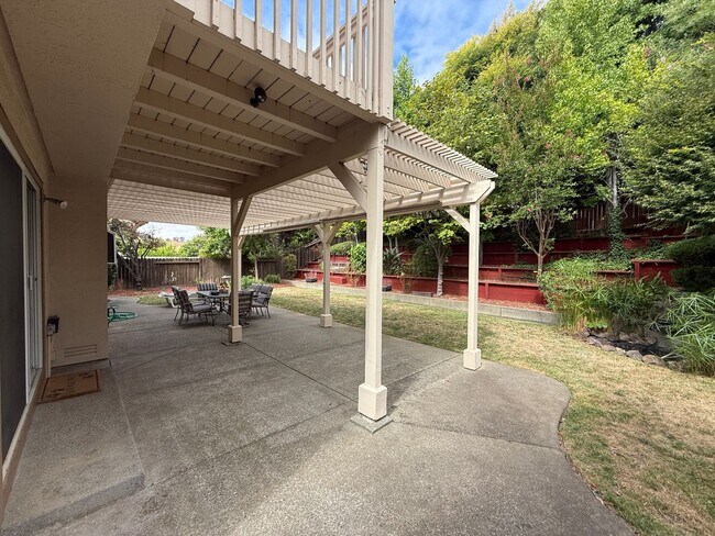 Building Photo - 2853 St Andrews Rd