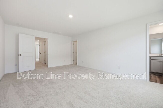 Building Photo - 27 Broward Ln