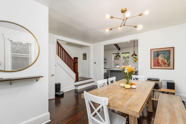 Building Photo - 745 Mohawk St