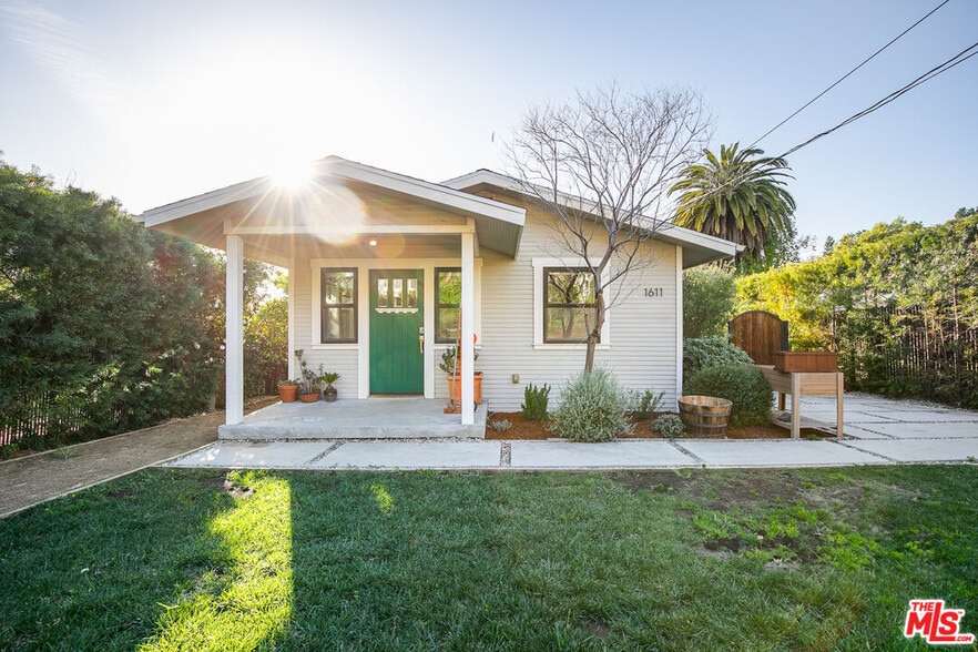 Primary Photo - 1611 N Avenue 56