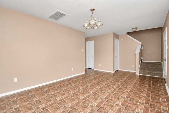 Building Photo - 6329 Settlers Square Ln