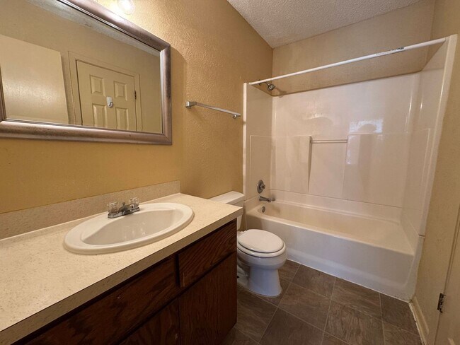 Building Photo - 1208 Covey Ln