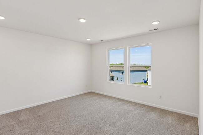 Building Photo - BRAND NEW - SINGLE FAMILY HOME IN COLUMBIA