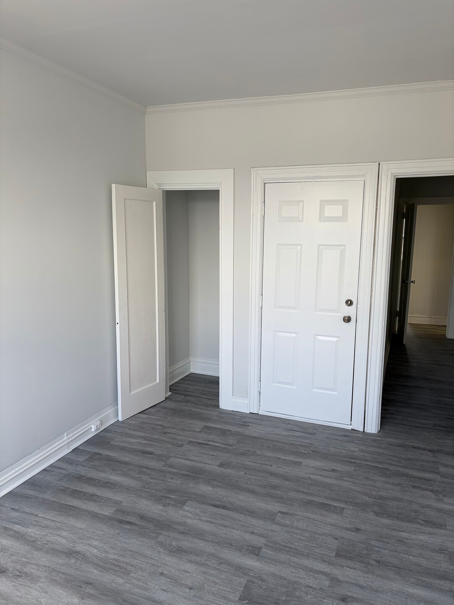 Building Photo - 351 Greenwich Ave