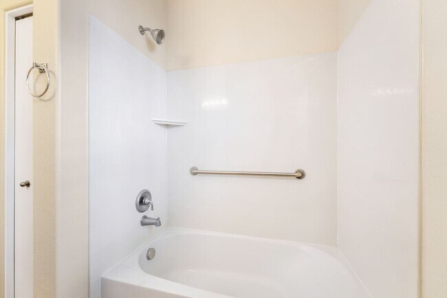 Building Photo - Stylish Silverado Ranch Condo with Modern Finishes & Private Patio!