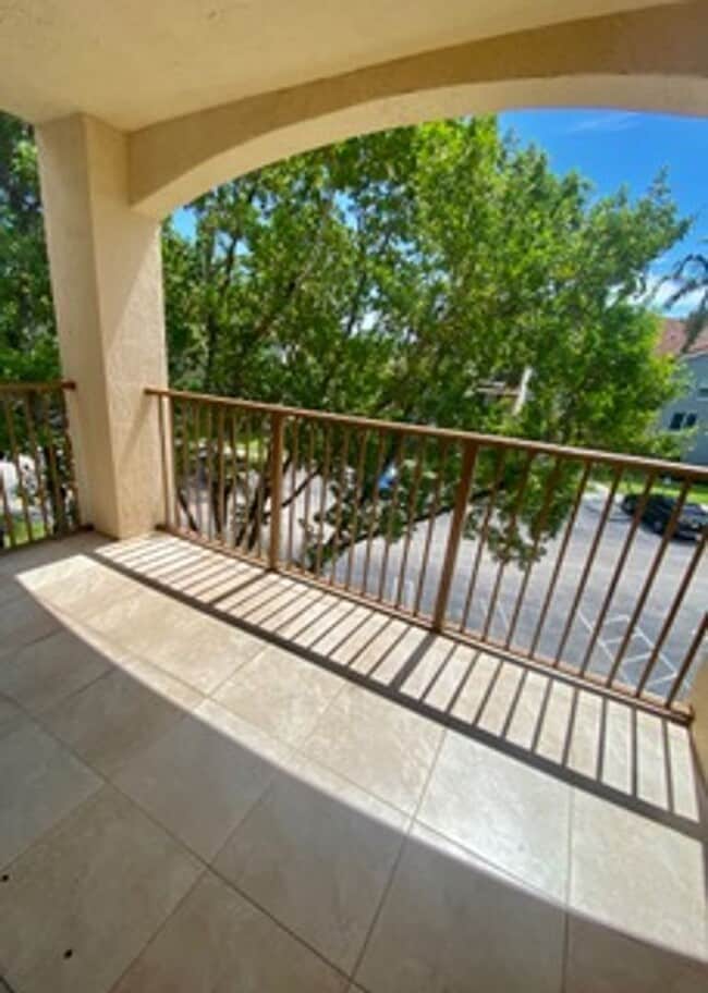 Building Photo - Boynton Beach Condominium