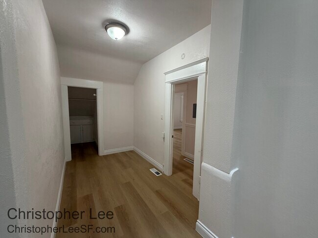 Building Photo - 255 14th Ave