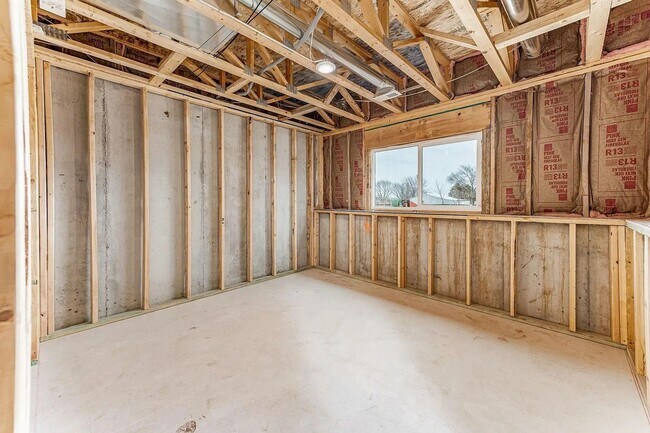 Building Photo - Single family home in Goddard Kansas. This home features 2 bedrooms, 2 bathrooms and a three car ...