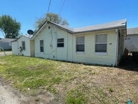 Building Photo - 513 Blackburn Ave
