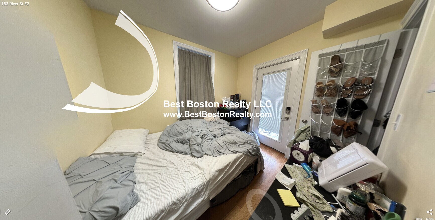 Building Photo - 183 River St