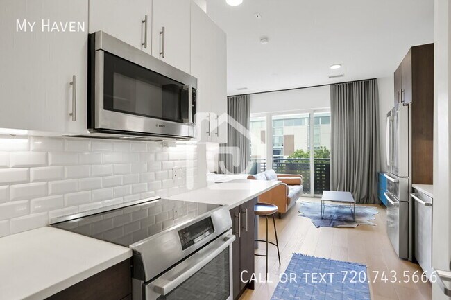 Building Photo - 2550 Lawrence St