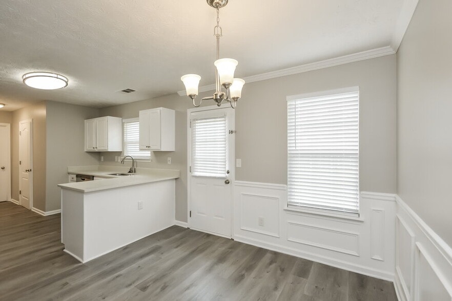 Building Photo - 2503 Brookgate Way