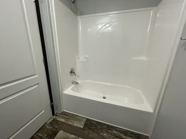 Building Photo - 15978 Villaire Ave