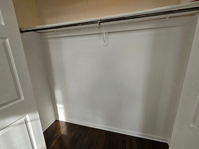 Building Photo - 4034 N Milwaukee Ave