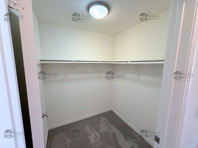 Building Photo - Top Floor 2BD/2BA Condo