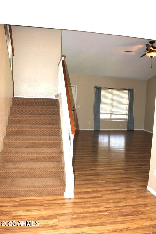 Building Photo - 1221 W Chicago St