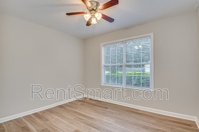 Building Photo - 4705 E Creek Mill Ct