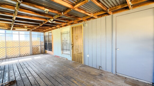 Building Photo - 9519 Wellsworth Dr